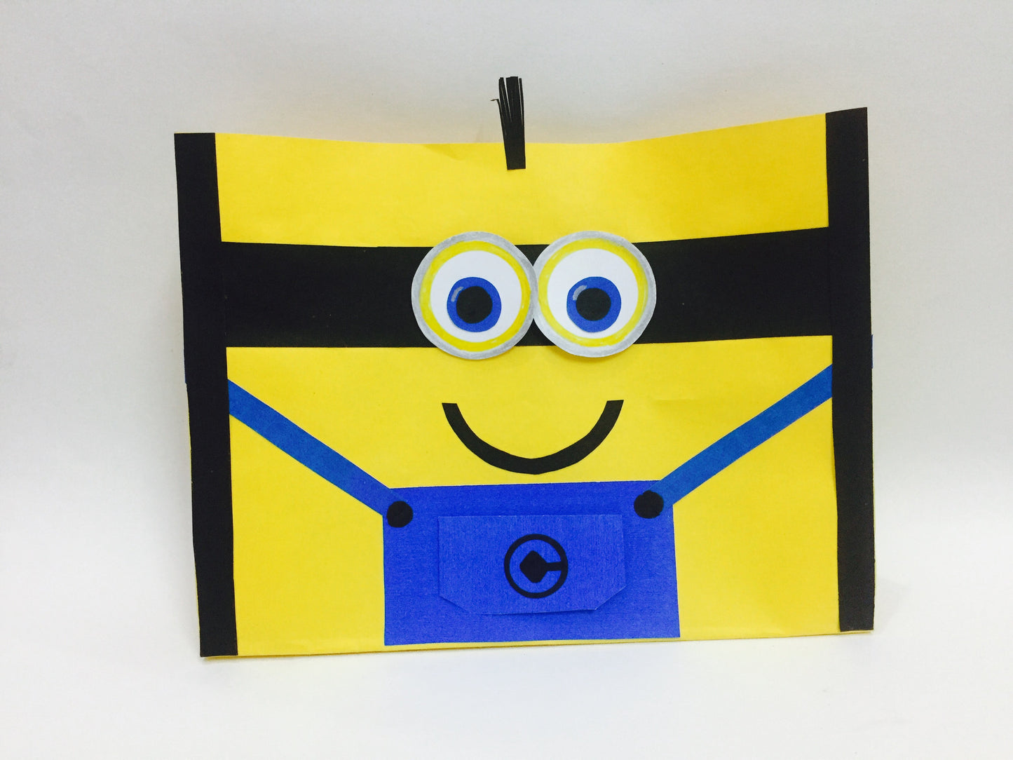 Minion Paper Bags for Gifting