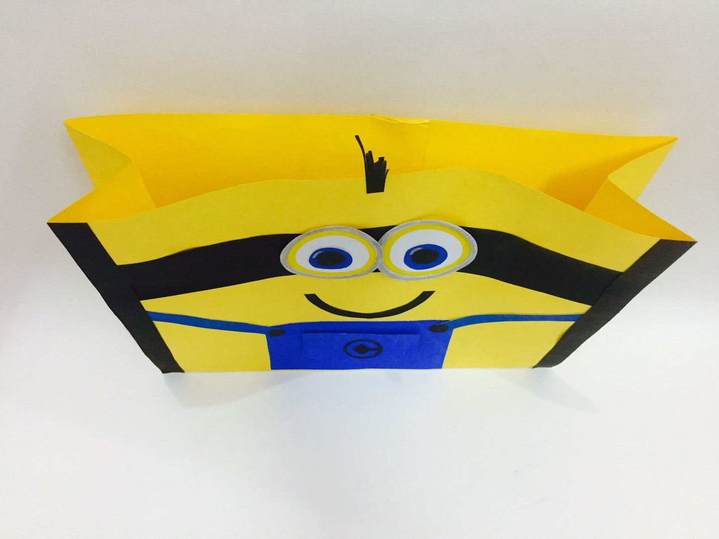 Minion Paper Bags for Gifting