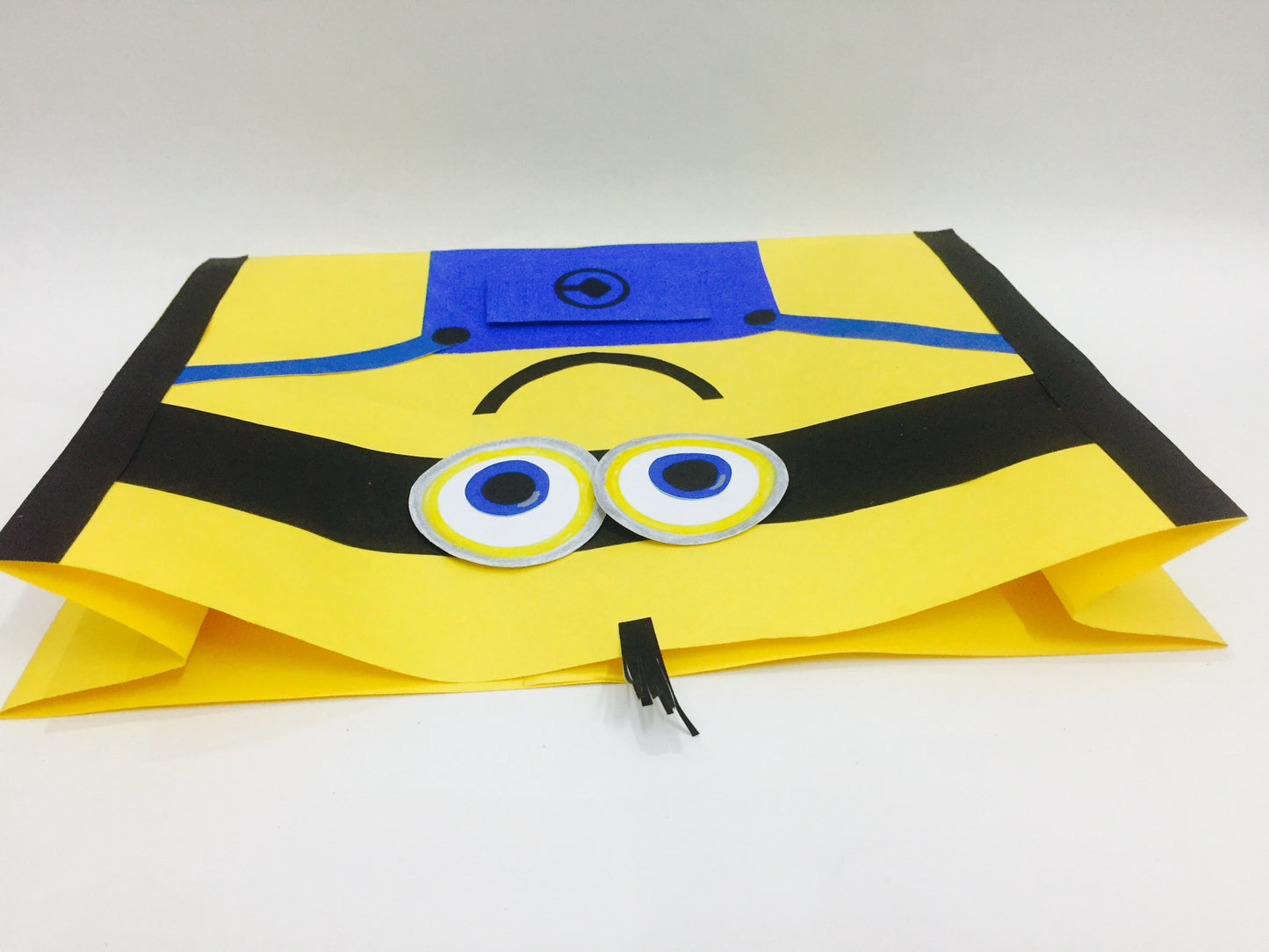 Minion Paper Bags for Gifting