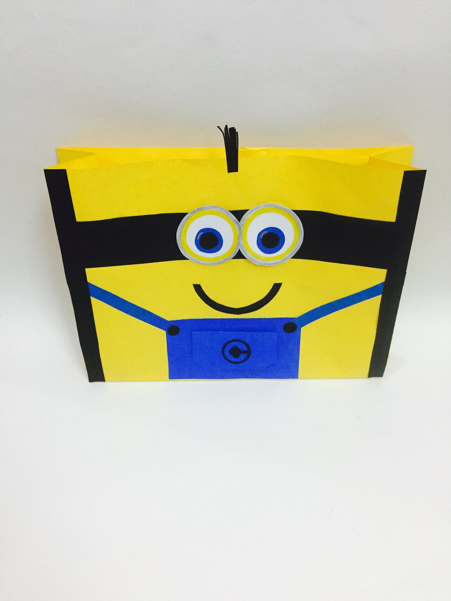 Minion Paper Bags for Gifting